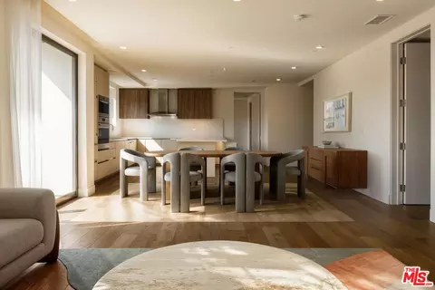 411 S Hamel Rd #310, Los Angeles, CA 90048