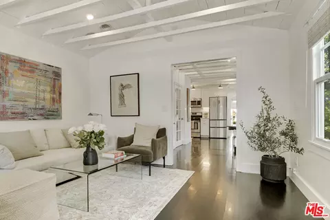 5143 La Vista Ct, Los Angeles, CA 90004