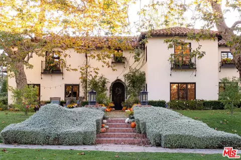 200 Lorraine Blvd, Los Angeles, CA 90004