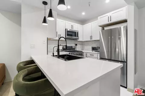 620 S Gramercy Pl #239, Los Angeles, CA 90005