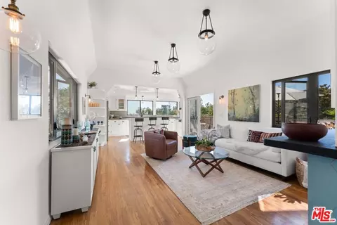 Living - 2131 Princeton Ave, Los Angeles, CA 90026 photo 3 of 5