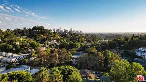 View/Area - 2131 Princeton Ave, Los Angeles, CA 90026 photo 1 of 2