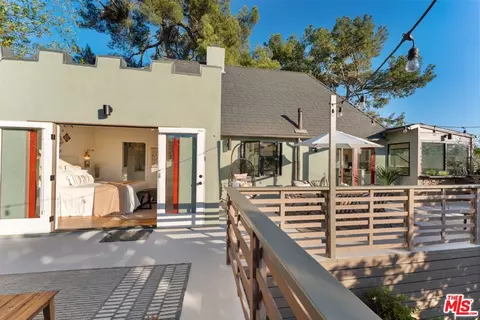 Exterior - 2131 Princeton Ave, Los Angeles, CA 90026 photo 12 of 21