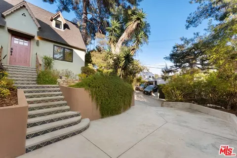 Exterior - 2131 Princeton Ave, Los Angeles, CA 90026 photo 21 of 21