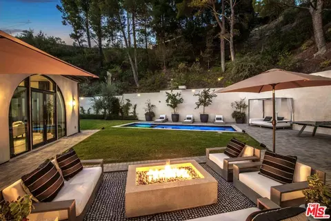 9577 Lime Orchard Rd, Beverly Hills, CA 90210