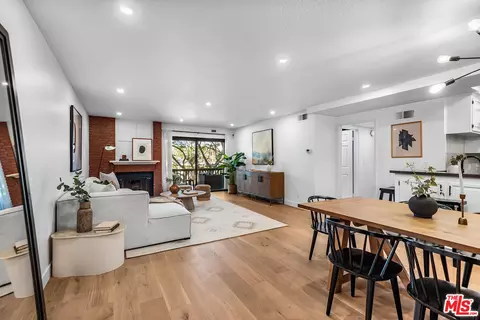 8600 Tuscany Ave #301, Playa Del Rey, CA 90293