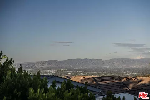 121 Navajo Ln, Topanga, CA 90290