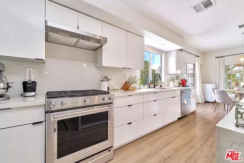 Kitchen - 40824 Riverock Ln, Palmdale, CA 93551 photo 5 of 6