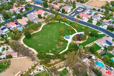 View/Area - 40824 Riverock Ln, Palmdale, CA 93551 photo 2 of 9