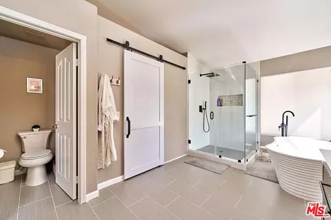Bath - 40824 Riverock Ln, Palmdale, CA 93551 photo 4 of 8