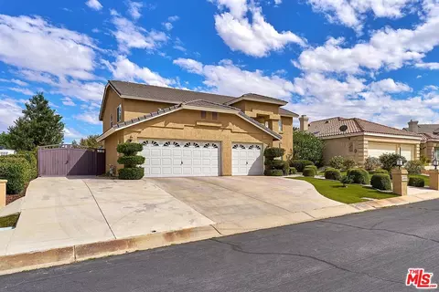Exterior - 40824 Riverock Ln, Palmdale, CA 93551 photo 2 of 9