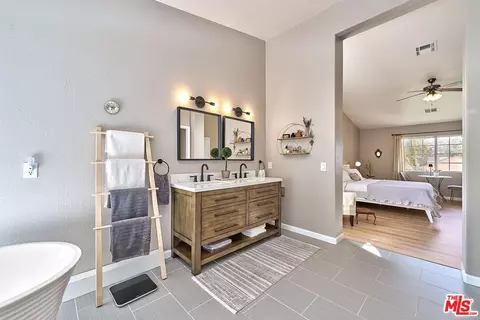 Bath - 40824 Riverock Ln, Palmdale, CA 93551 photo 5 of 8