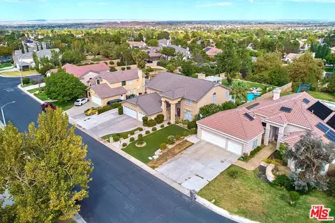 View/Area - 40824 Riverock Ln, Palmdale, CA 93551 photo 3 of 9
