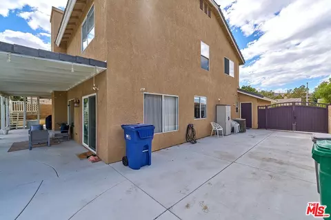 Exterior - 40824 Riverock Ln, Palmdale, CA 93551 photo 9 of 9