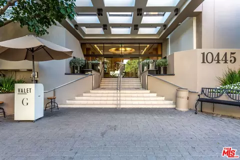 10445 Wilshire Blvd #1806, Los Angeles, CA 90024