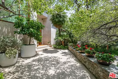 1188 Brooklawn Dr, Los Angeles, CA 90077