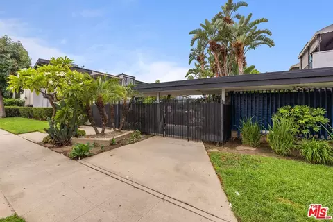 6259 Coldwater Canyon Ave #33, North Hollywood, CA 91606