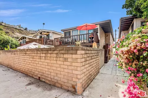 116 Rees St, Playa Del Rey, CA 90293