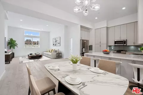 1746 Garfield Pl #302, Los Angeles, CA 90028