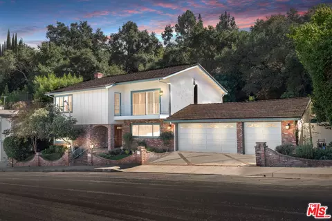 3563 Alana Dr, Sherman Oaks, CA 91403