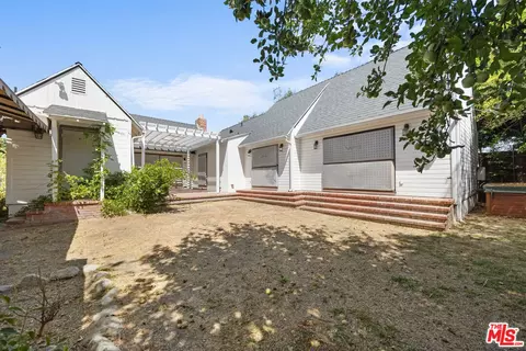 12518 Addison St, Valley Village, CA 91607