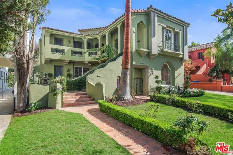 1074 S Genesee Ave, Los Angeles, CA 90019