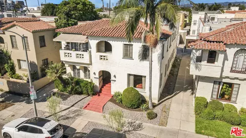 357 N Curson Ave, Los Angeles, CA 90036