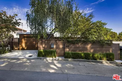 2422 Claremont Ave, Los Angeles, CA 90027