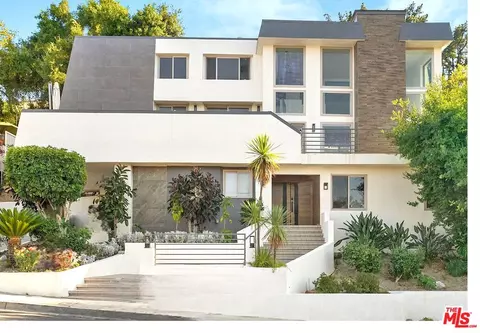 3539 Alana Dr, Sherman Oaks, CA 91403