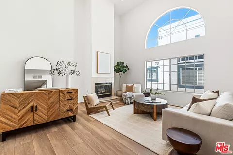 3949 Bentley Ave #8, Culver City, CA 90232