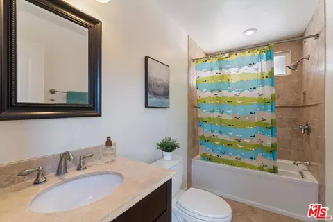 6331 Geyser Ave, Tarzana, CA 91335 photo 23
