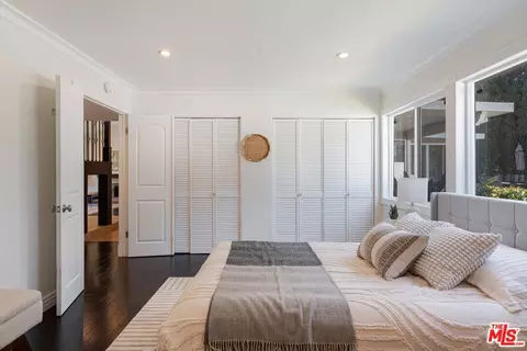 6331 Geyser Ave, Tarzana, CA 91335 photo 9