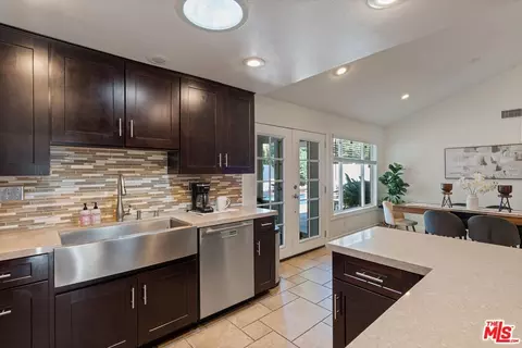 6331 Geyser Ave, Tarzana, CA 91335 photo 20