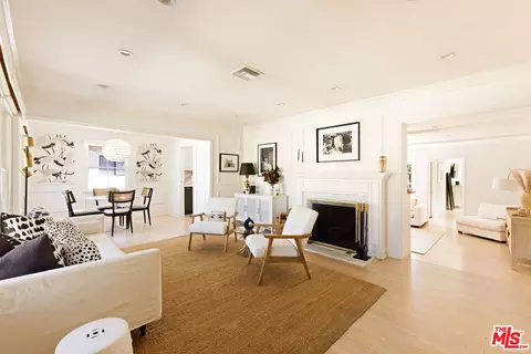 13128 Hartsook St, Sherman Oaks, CA 91423