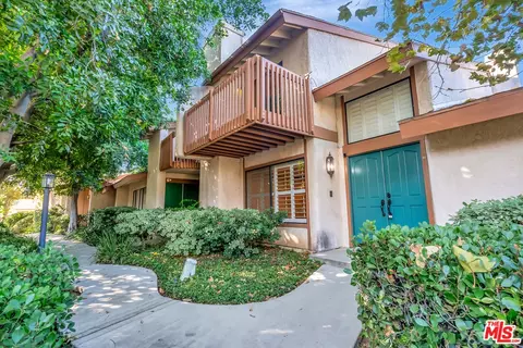 8558 De Soto Ave #41, Canoga Park, CA 91304
