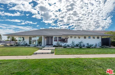 4204 Olympiad Dr, View Park, CA 90043
