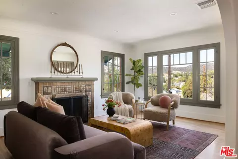 1026 Oak Grove Dr, Los Angeles, CA 90041