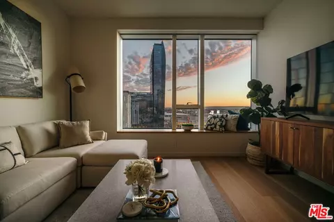 889 Francisco St #1801, Los Angeles, CA 90017