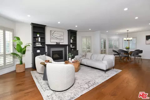 10409 Riverside Dr #204, Toluca Lake, CA 91602