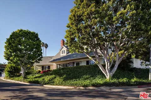 1100 Las Pulgas Pl, Pacific Palisades, CA 90272