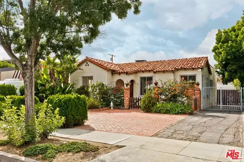 155 N Le Doux Rd, Beverly Hills, CA 90211