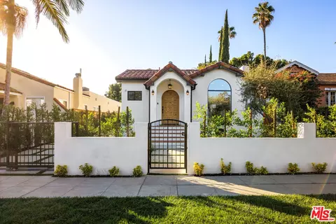 913 S Mullen Ave, Los Angeles, CA 90019