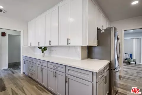 1060 E 45th Way, Long Beach, CA 90807 photo 11