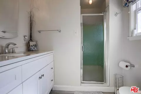 1060 E 45th Way, Long Beach, CA 90807 photo 20