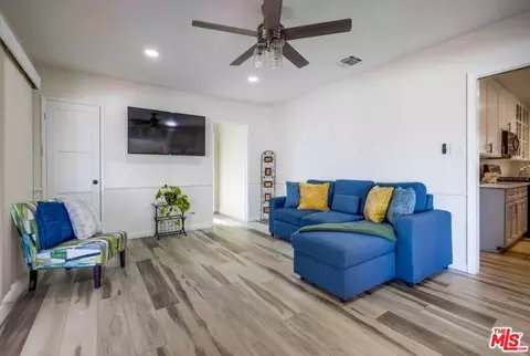 1060 E 45th Way, Long Beach, CA 90807 photo 18