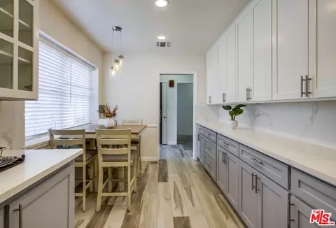 1060 E 45th Way, Long Beach, CA 90807 photo 8
