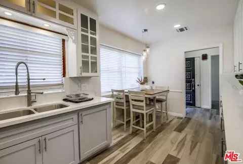 1060 E 45th Way, Long Beach, CA 90807 photo 10