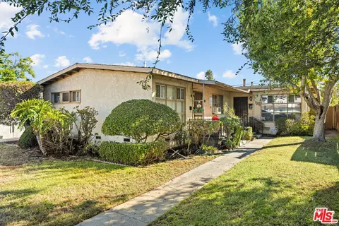 8330 Barnsley Ave, Los Angeles, CA 90045