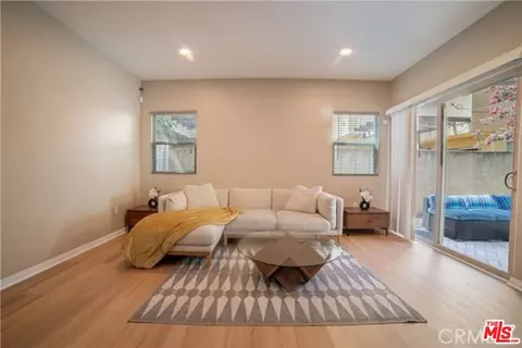14554 Kittridge St, Van Nuys, CA 91405