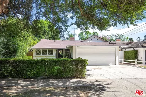 15519 Huston St, Encino, CA 91436